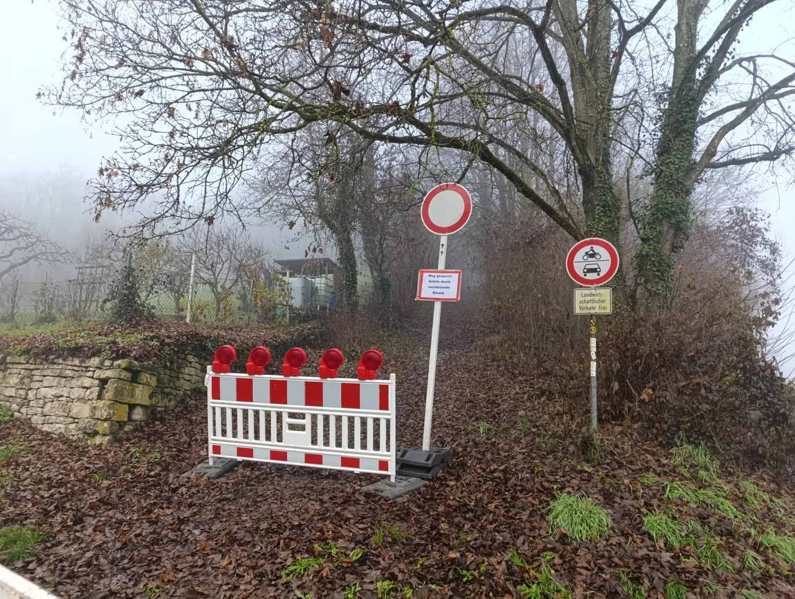 Wanderweg bei Heinsheim ist gesperrt (Foto: Bauhof Bad Rappenau)