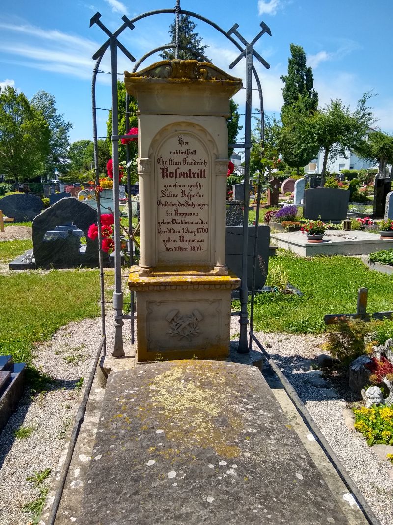 Rosentrittgrab auf dem Bad Rappenauer Friedhof