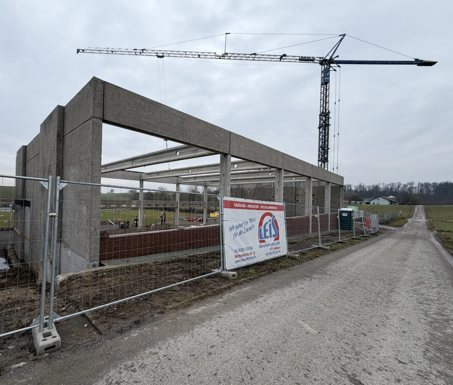 Von der alten Krebsbachhalle bleibt nur die Außenhülle erhalten (Bild: Stadt Bad Rappenau)