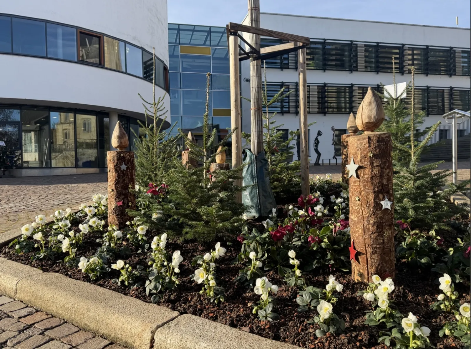 Weihnachtliches Rathaus (Bild: Stadt Bad Rappenau)