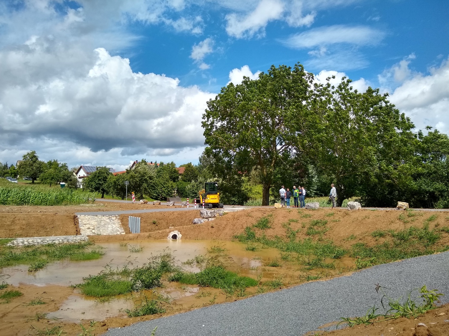 Beitragsbild Fast fertig sind die drei neuen Sedimentationsbecken westlich von Babstadt – und erfüllen bereits ihren Zweck.