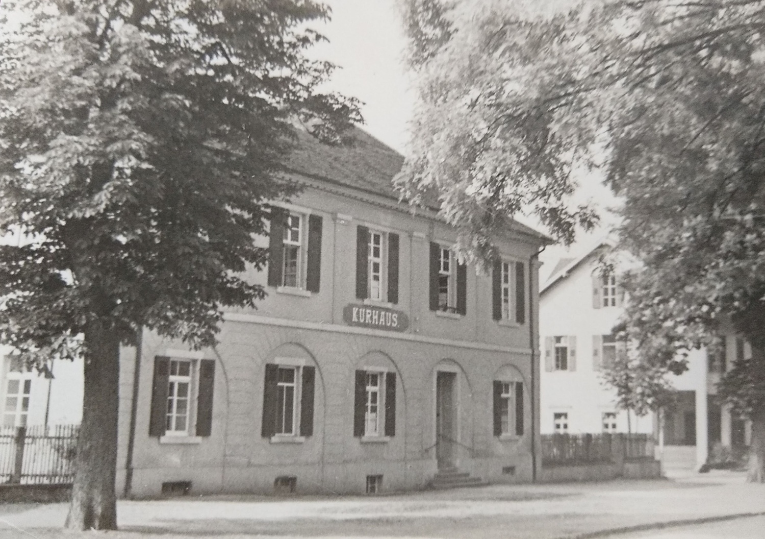 Das frühere Kurhaus in der Salinenstraße (Spende ans Stadtarchiv von Susanne Heilmann) Beitragsbild