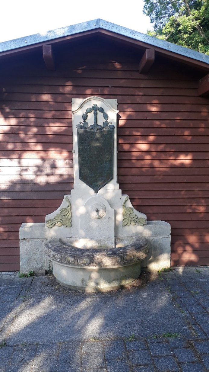 Brunnen am Bohrhaus