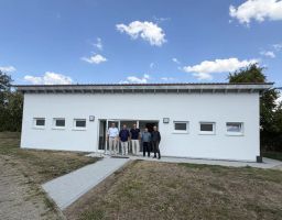 Übergabe des neuen Umkleidegebäudes am Waldstadion (Bild: Stadt Bad Rappenau)